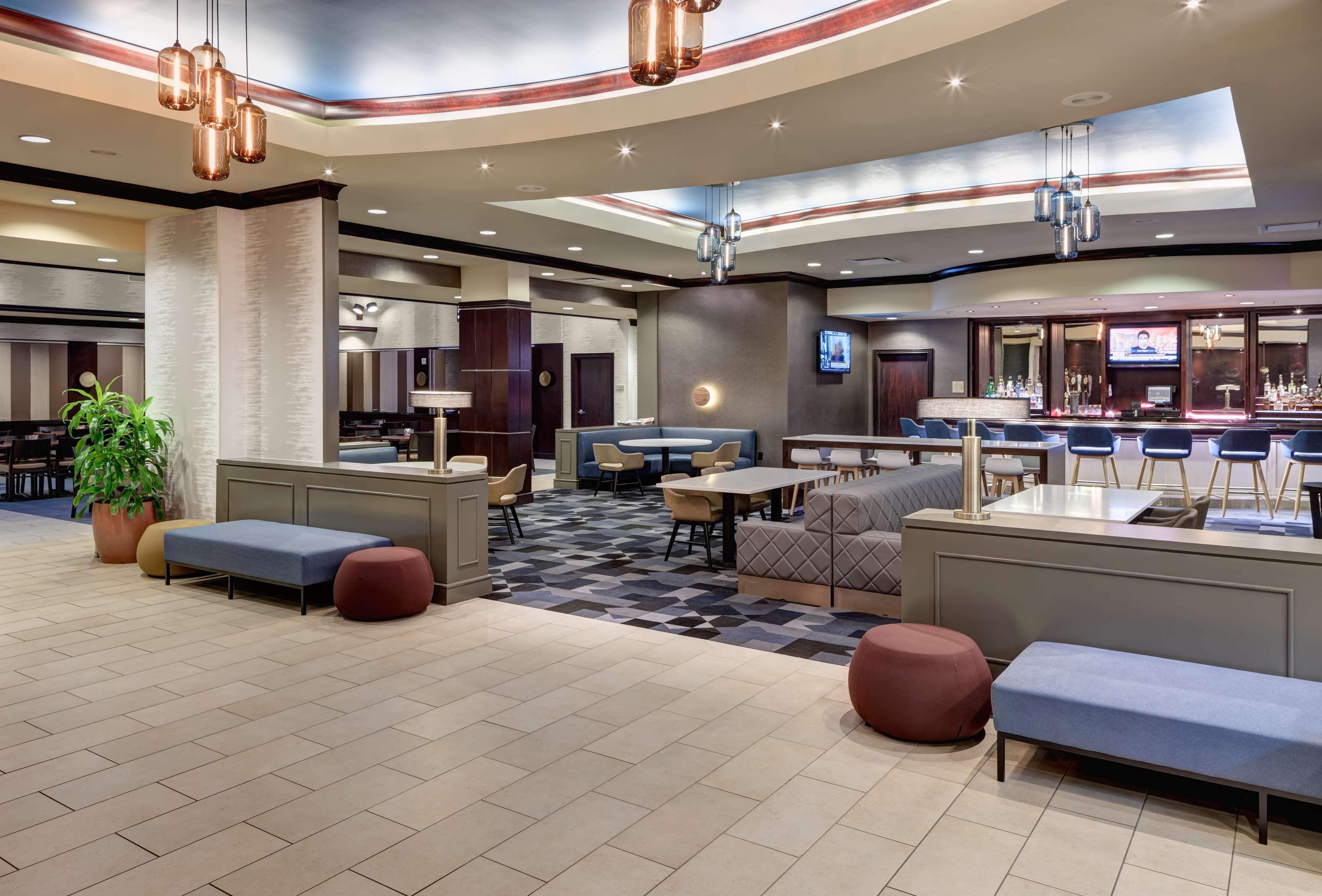Embassy Suites By Hilton Tampa Brandon Heartland Exterior foto
